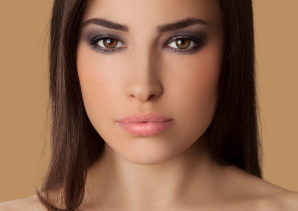 Comment bien réaliser un smokey eye : guide pas à pas